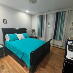 Bayonne, immaculately maintained room