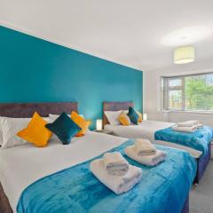 Aisiki Apartments at Barnet, Ground Floor, 2-Bedroom & 1-Bathroom, Pet-Friendly Flat, Double Beds with Free Wi-Fi