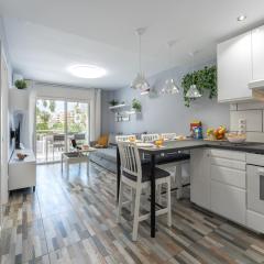 SalouRoyalCenterPoolRelax2bedPortAventuraAA12