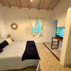 Departamento COLIBRÍES para dos sobre el lago