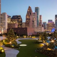 Experience the Best of Houston from our Modern Urban Oasis