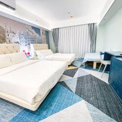 Lovely Penthouse near Airport, City of Dreams 8pax