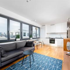 Skowronia Modern Apartment by BookingHost