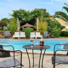 Charming Villa in Igreja Nova do Sobral with Private Pool