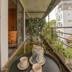 PagodaView2-LotusPond-WoodenBathtub