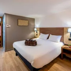 greet Hotel Chatellerault