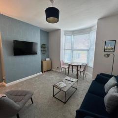 Marine View - dog friendly apartment 500ft from beach