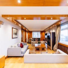 Mayfair Deluxe Apartment
