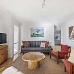 Donlan Beach House in Mollymook Beach