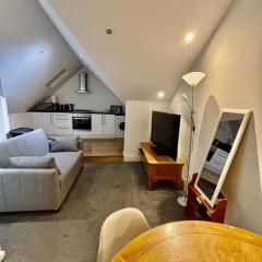 Sleep 12 in Brixton - 15 mins from Station BT4