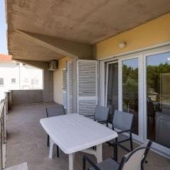 Apartments Tony Near The Beach