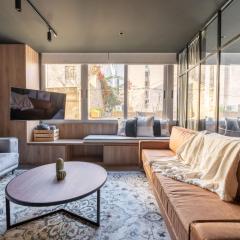 Acropolis Moonlight Suite