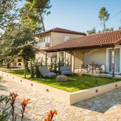 Malibu Suites & Apartments