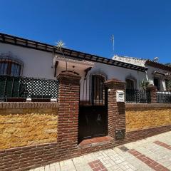 Gran casa cerca de la playa con 3 dormitorios en Pedregalejo