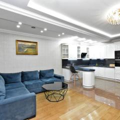 Aram street, 3 bedrooms Grand, Beautiful apartment DI777