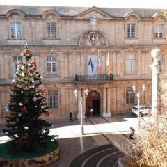 Ecrin au cœur d'Aix-Vue sur la Place de la Mairie