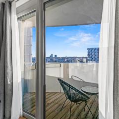 Balcony I 5 Minutes to Belvedere I Great Location 2 Minutes to Main station