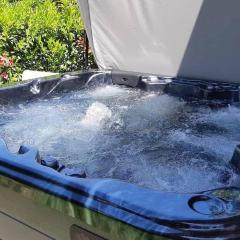 Villa avec piscine privée et jacuzzi privé