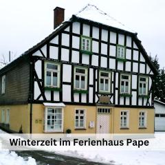 Ferienhaus Pape - 300m2, 15 Betten - mit großem privatem Garten, Pool, Dart, Sauna-, Grill- und Spielbereich - Ideal für Familien