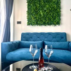 Serenity - Stylish studio apartment with Parking garage, Flex check in