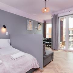Gdańsk Old Town Wałowa Apartment with Balcony by Noclegi Renters
