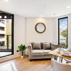 Modern Comfy Studio Nearby Skytower - Pool Gym Sauna