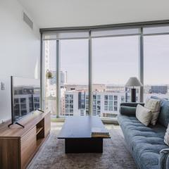 Blueground Rincon Hill pool wd nr Embarcadero SFO-1795