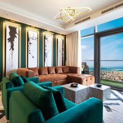 5 Star Living Burj Khalifa Infinity Pool Gym Spa
