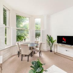 Amazing 2 Bedrooms Oasis, 2 Minutes Walk to Earls Court Station, South Kensington, Chelsea