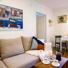 150m to Beach - Free Parking - Garden View