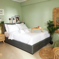 Pomegranate Luxury Studio by BiNoBi!