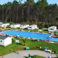 Bungalow with Shared Pool in Pataias + 30 m² + Pool.