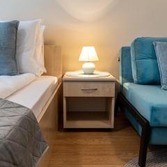 Aspen Studio with an oudoor sauna and hot tub