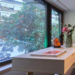 Orange Downtown Apartment