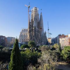 Housalia Sagrada Familia Views