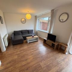 Brentford 3 Bed London Escape Parking Included