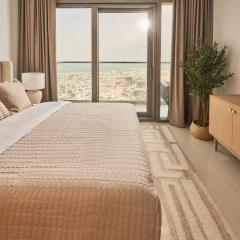 Luxury 59th Floor Apartment with Stunning Seaview & Access to Infinity Pool on 64th Floor Burj Views