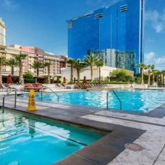 MGM 1BR Mountain View Balcony 28802