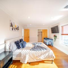 383 - 3BR Quincy - Chic House near Adams Park