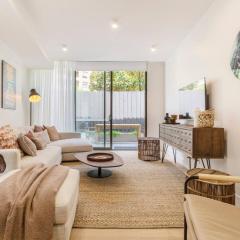 Alexandra Elegance - Riverside Living in Style