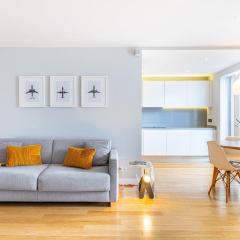GuestReady - Vibrant and retro at République