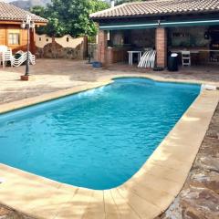 Spacious villa with pool in Coín: 300 m², mountain view