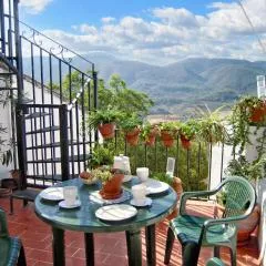 Spacious House in Hornos with Mountain View