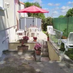 Appartement charmant à Breuillet avec jardin spacieux