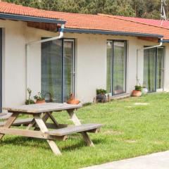 Comfortable apartment in Pataias with garden and shared pool