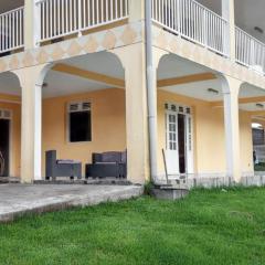 Appartement spacieux au Vauclin de 150 m² avec vue montagne