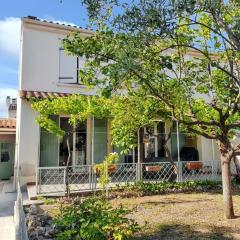 Maison charmante à Monteux avec jardin et équipements complets