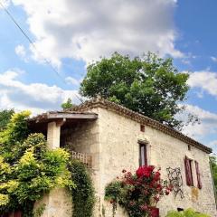 Maison charmante à Sauveterre avec piscine privée