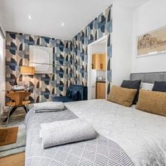 Brighton courtyard boutique