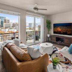 Stunning 1BD Pool, Htub, Gym Near Convention Centre